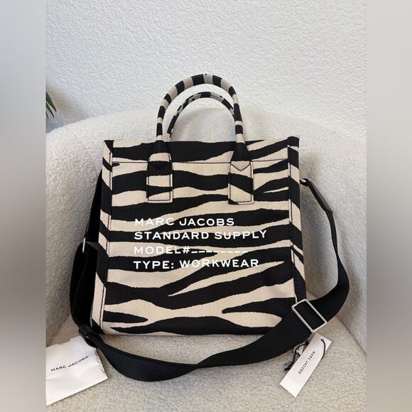 Marc Jacobs Black and Cream Animal Print Bag - Picture 1 of 5